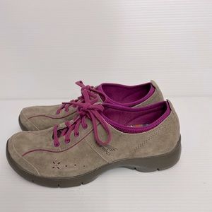 Dansko Women’s Suede Sneakers Size EUR 40 Pink/Tan